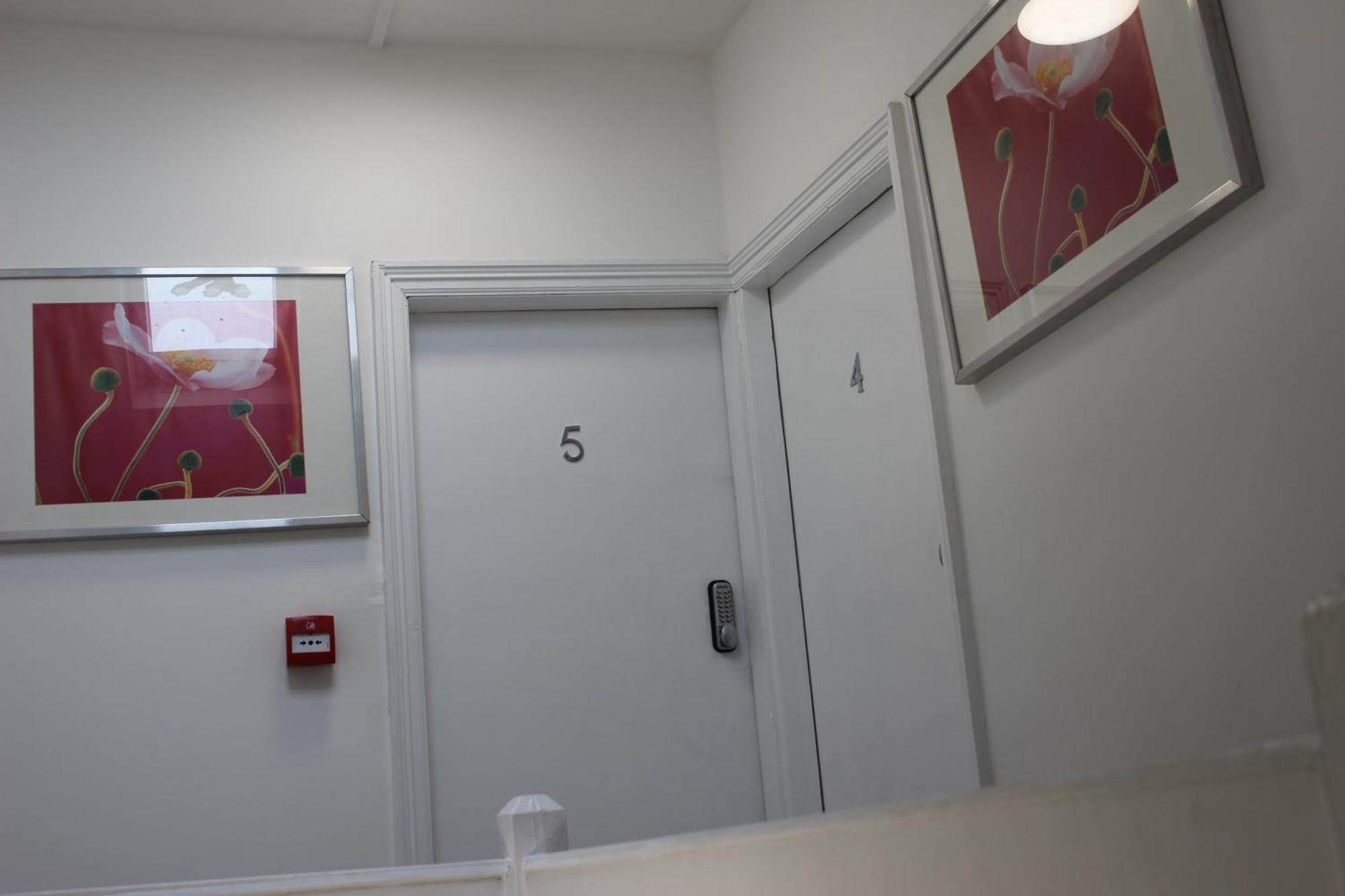 Mother-In-Law Guest House Hotel Leeds Leeds  Extérieur photo