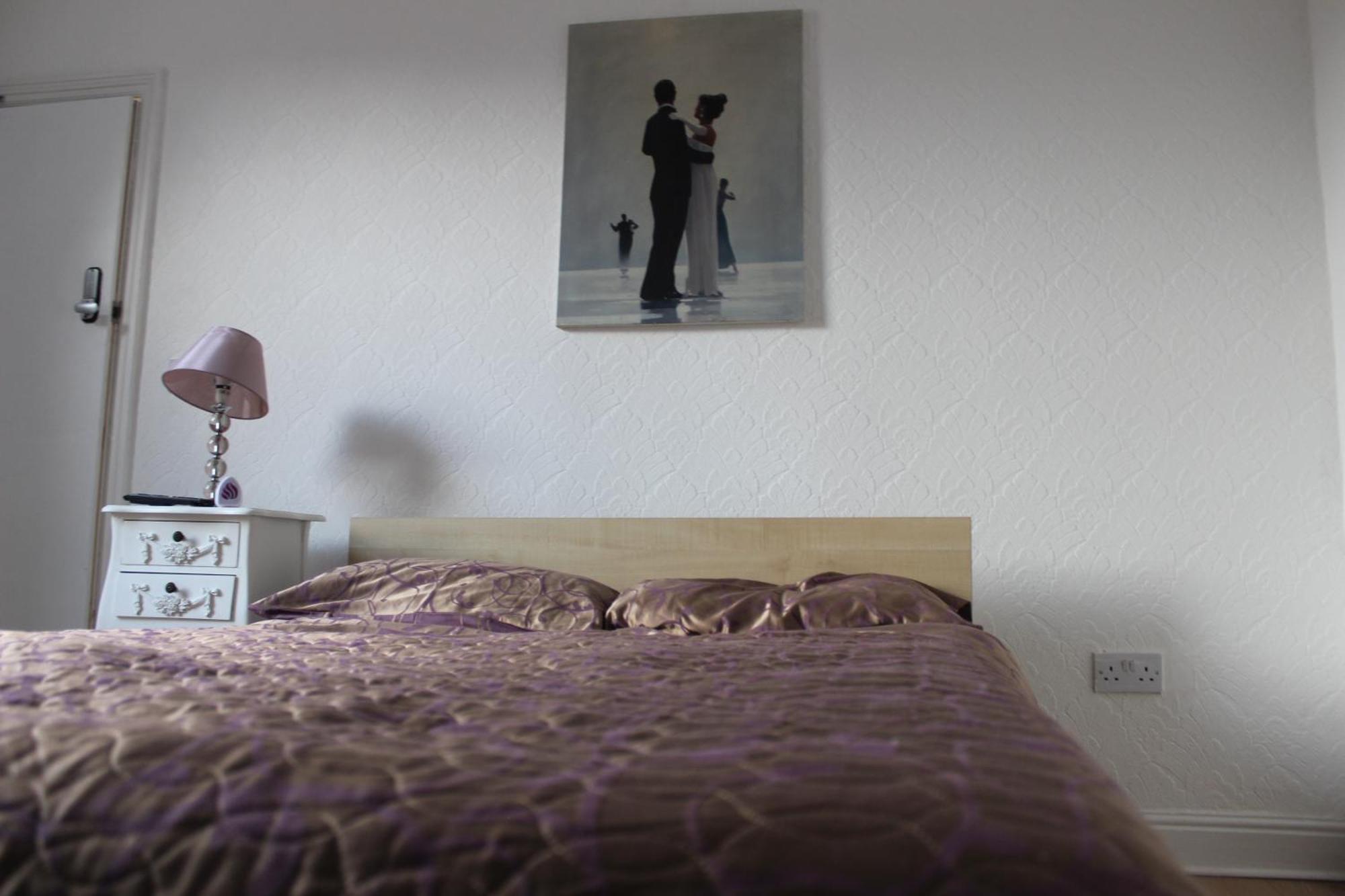 Mother-In-Law Guest House Hotel Leeds Leeds  Extérieur photo
