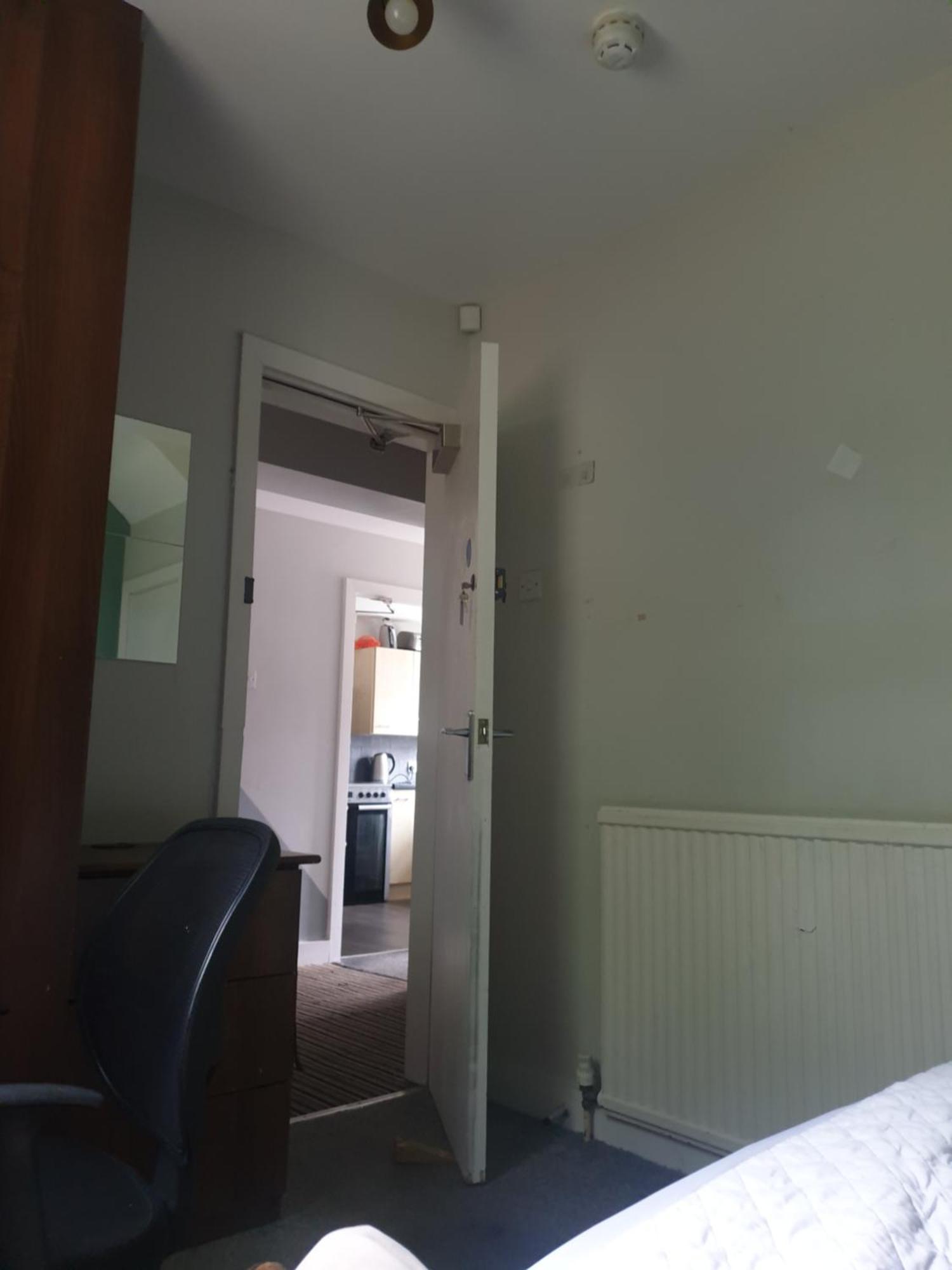 Mother-In-Law Guest House Hotel Leeds Leeds  Extérieur photo