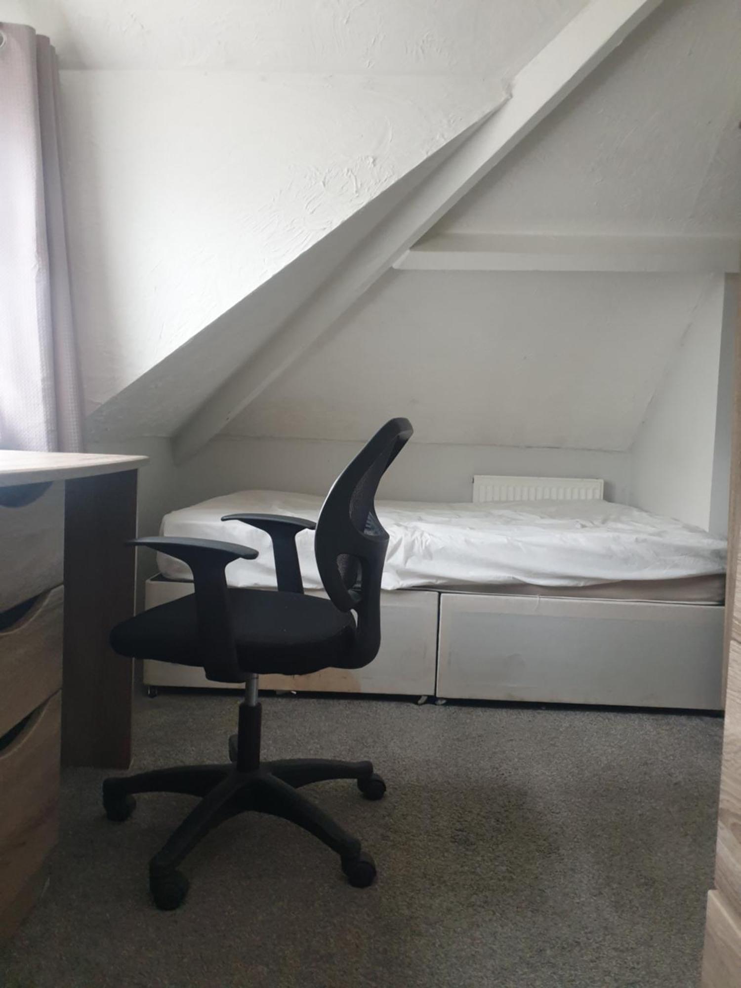 Mother-In-Law Guest House Hotel Leeds Leeds  Extérieur photo