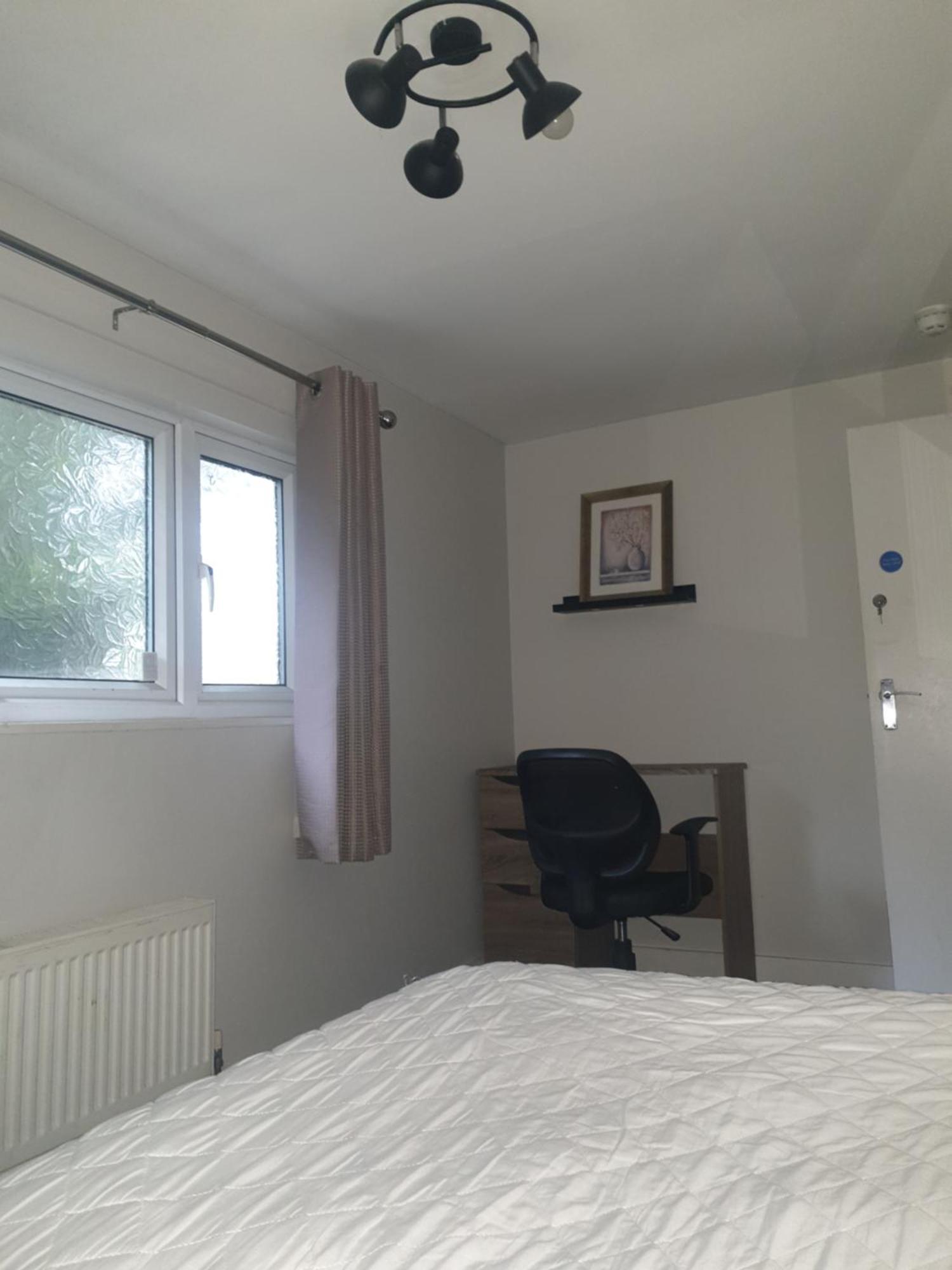 Mother-In-Law Guest House Hotel Leeds Leeds  Extérieur photo