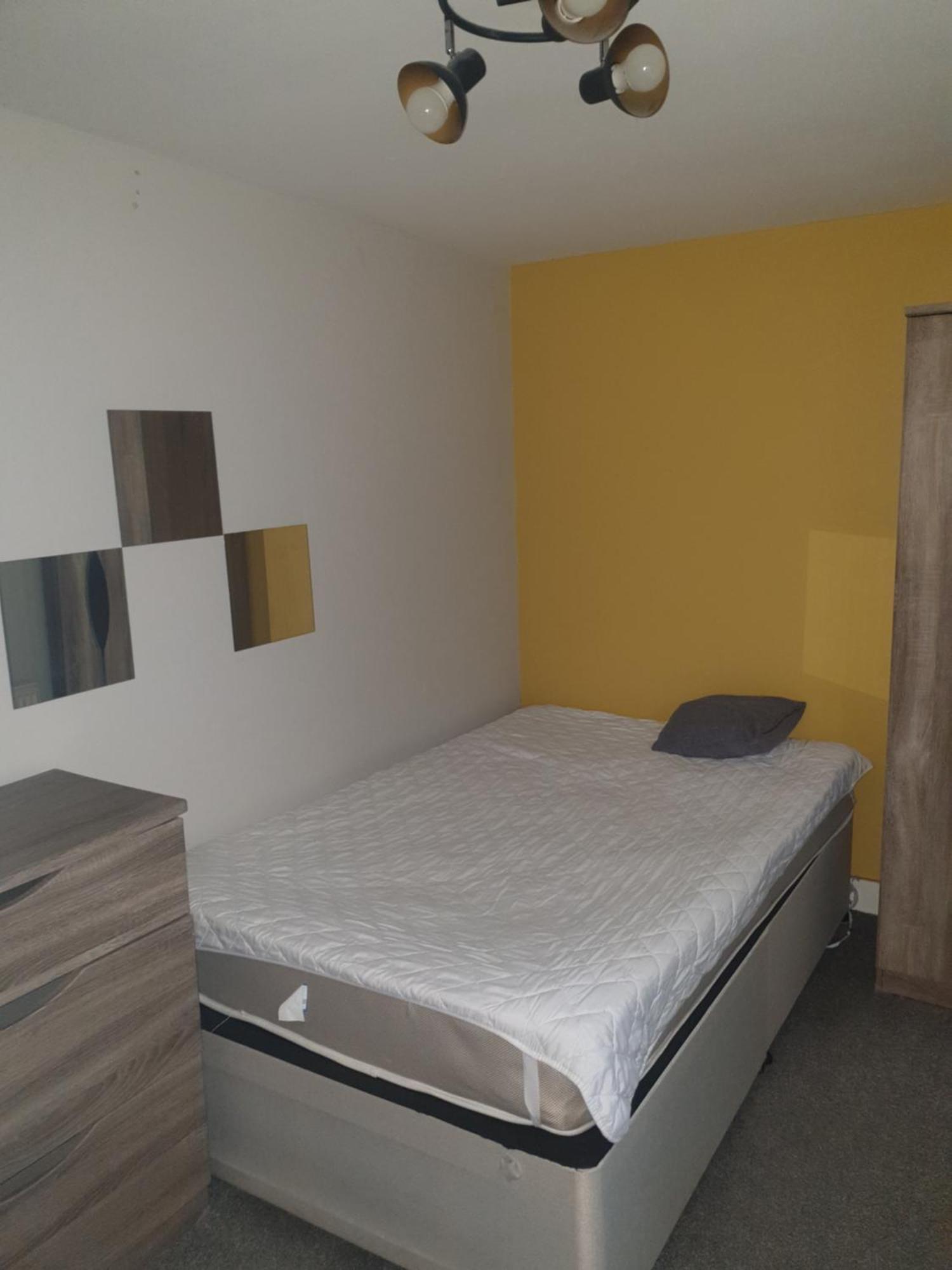 Mother-In-Law Guest House Hotel Leeds Leeds  Extérieur photo